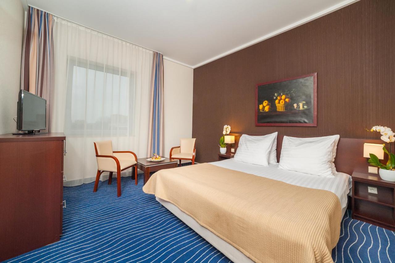 Express Krakow Hotel Exterior photo